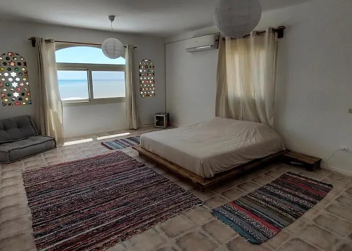The White Villa