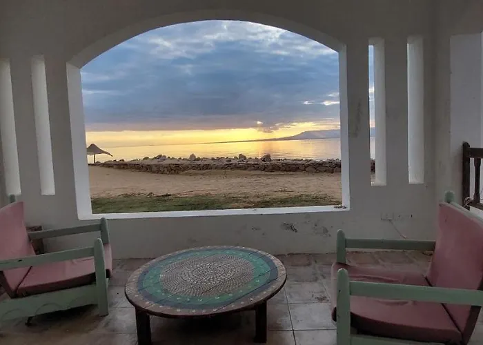 The White Villa
