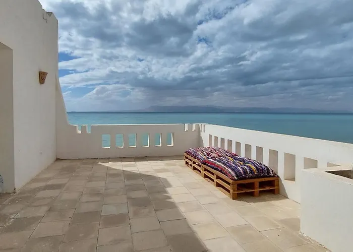 The White Villa *